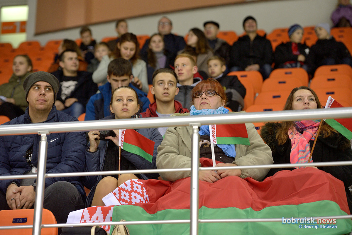Беларусь стартовала с победы в Международном турнире четырех наций на Бобруйск-Арене. Фоторепортаж