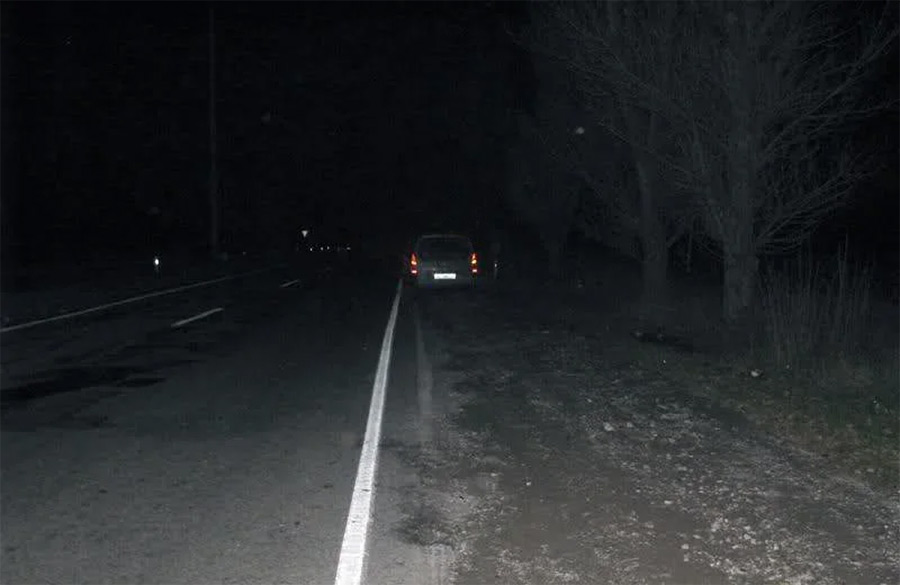 На ночной трассе под Бобруйском обнаружен пустой автомобиль. Что произошло?