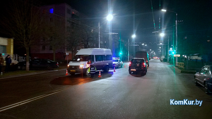 В Бобруйске маршрутка попала в ДТП. Пассажиры повели себя неожиданно
