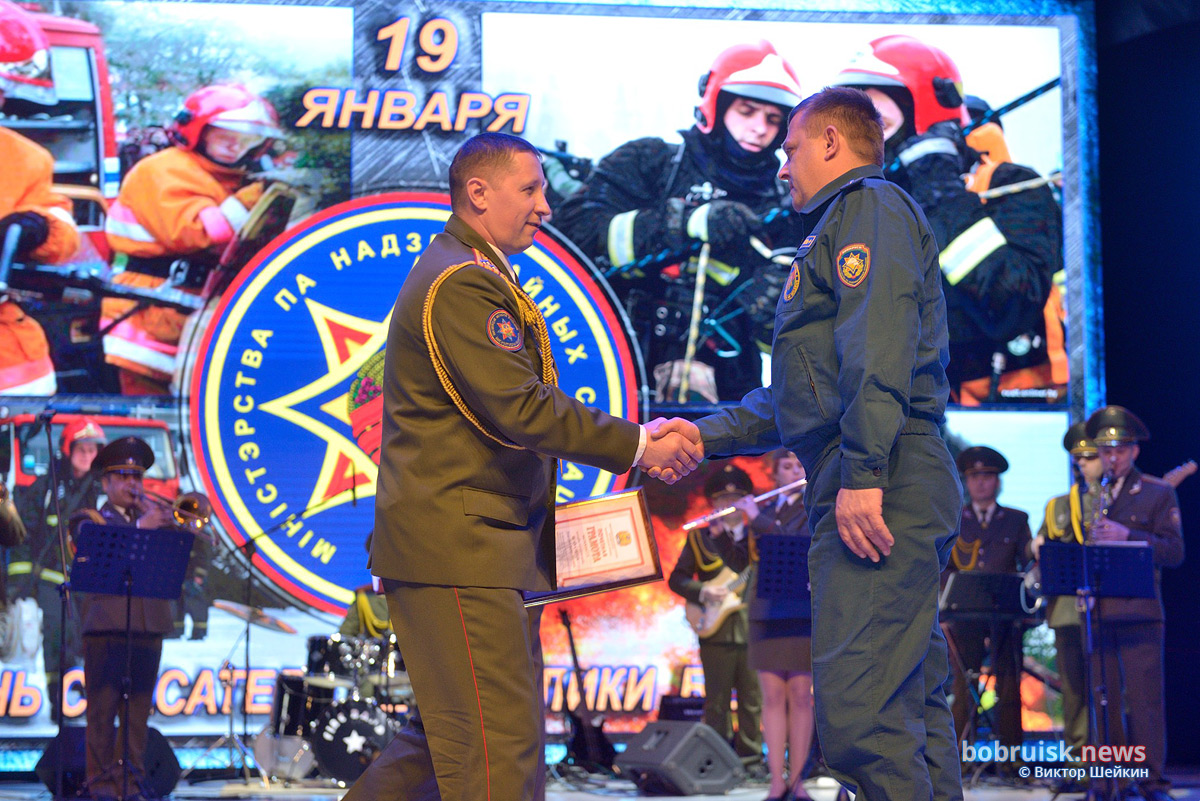 В Бобруйске открылся традиционный турнир среди пожарных-спасателей. Фоторепортаж