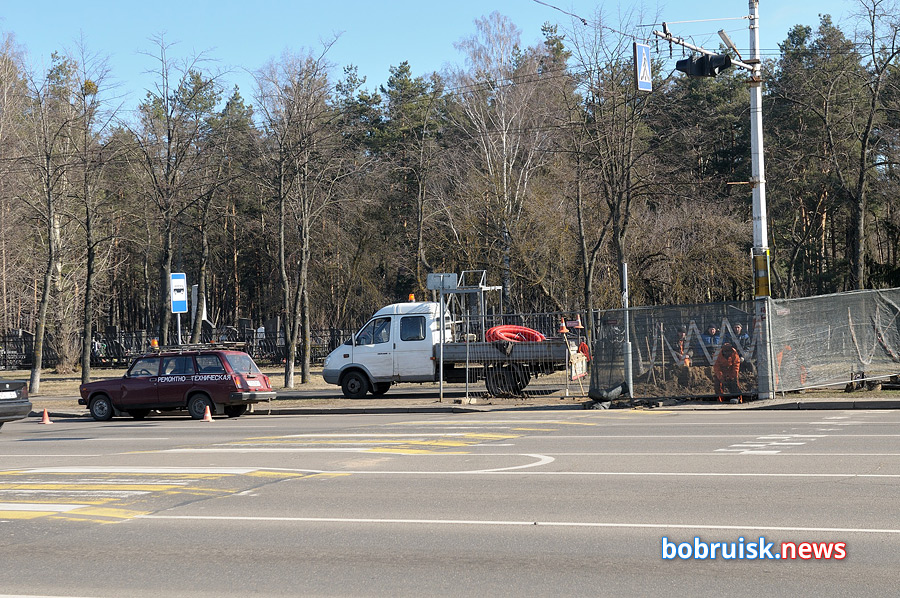На главной улице Бобруйска ставят светофор. Где и когда будет включен еще один?