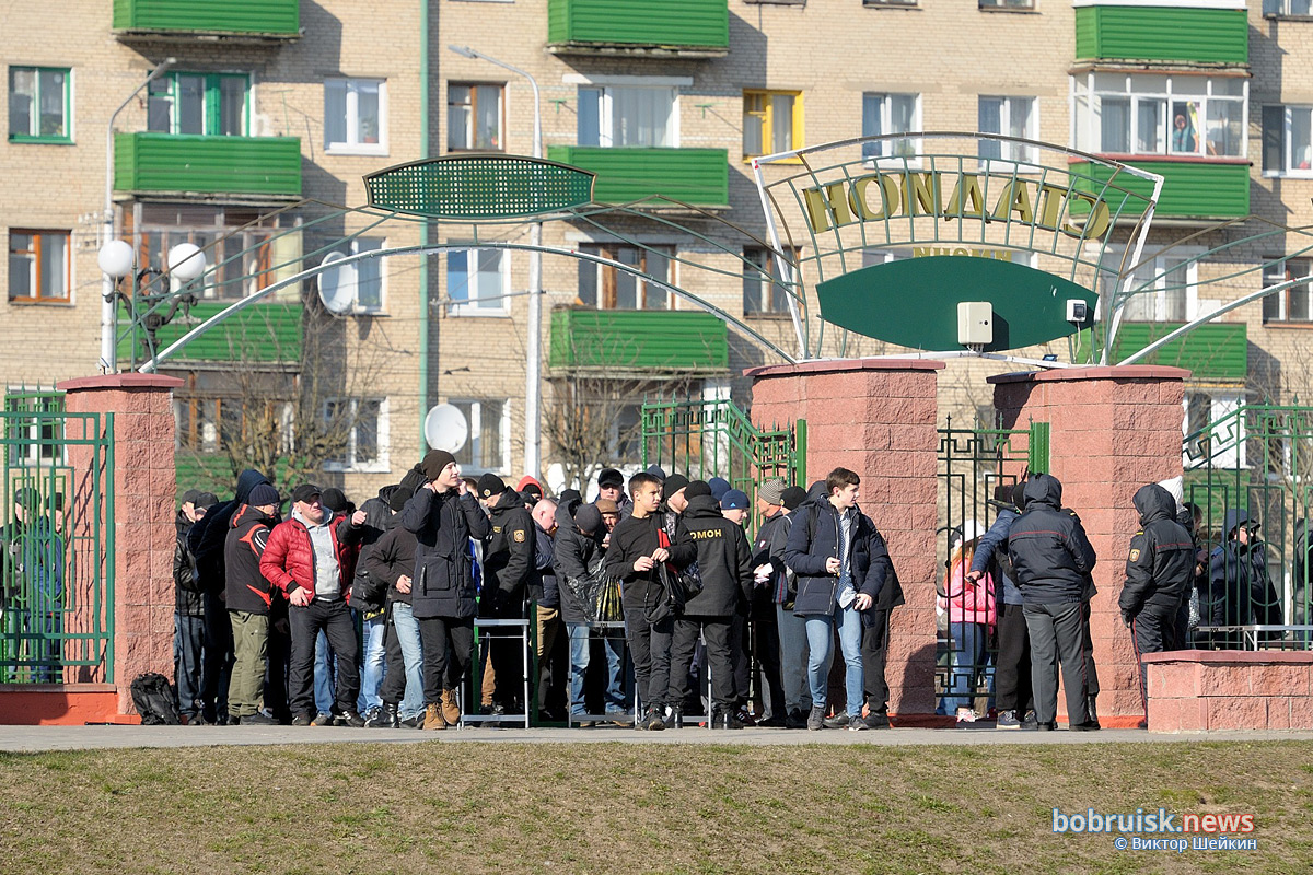 Большой футбол пришел в Бобруйск