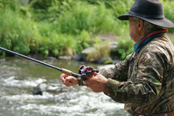 Перенесены сроки весенних запретов на лов рыбы: виновата аномально теплая погода