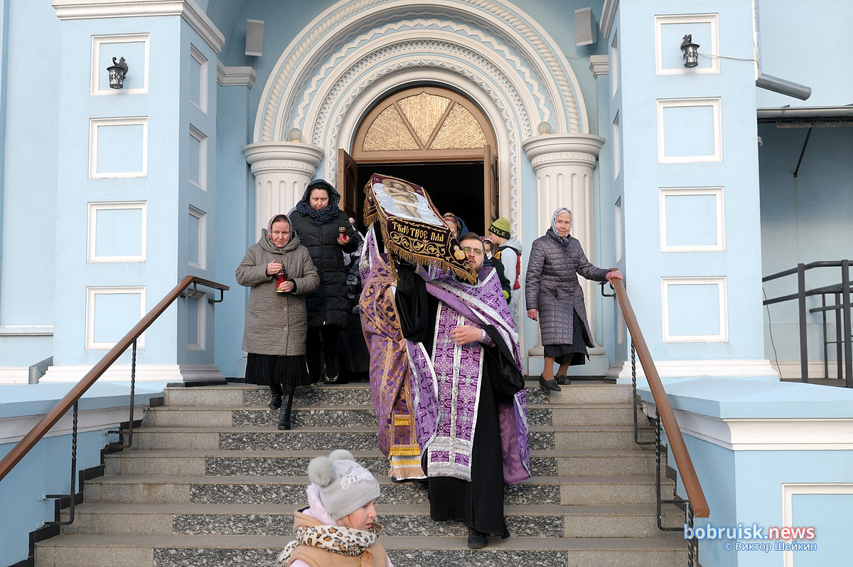 Великая пятница в Свято-Иверском храме г. Бобруйска