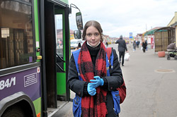 «От маски кожа будто распаренная»: бобруйский кондуктор — о работе в условиях пандемии