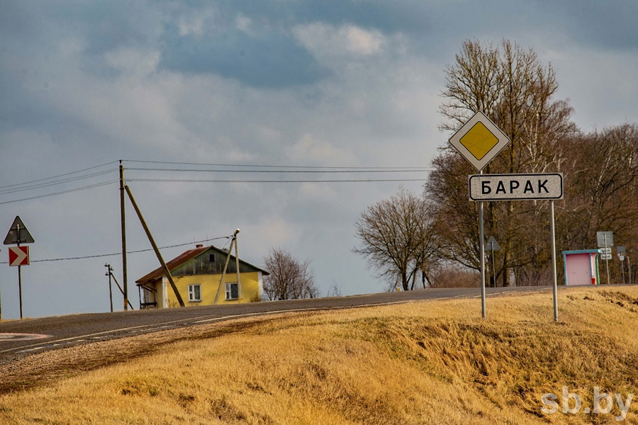 «Когда наше село появилось, тот Обама еще не родился»: жители деревушки из Бобруйского района – о своей малой родине