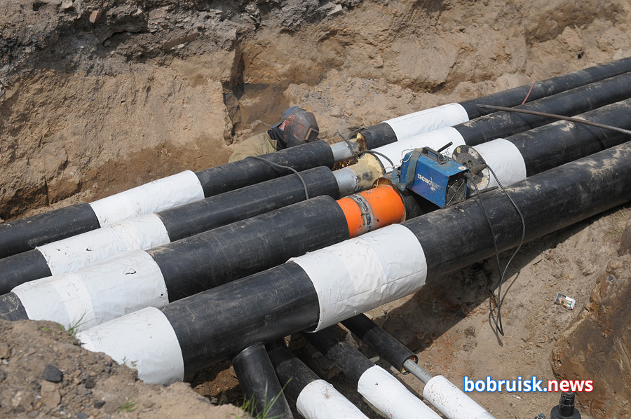 Наступит ли пора, когда горячая вода будет круглый год, и почему мягкой зимой батареи были «как огонь»?