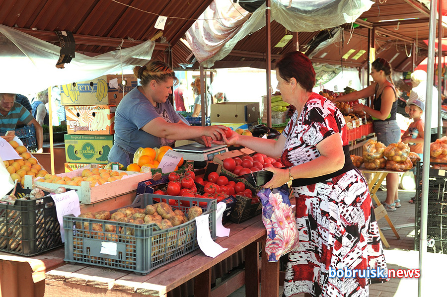 Сезон и цены на бобруйском рынке — наш репортаж