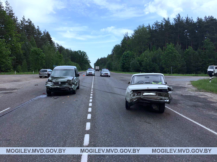 9 июня в 12 часов 25 минут в Бобруйском районе, на 22-м километре автодороги Бобруйск-Глуск, произошло ДТП.