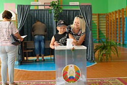 ЦИК: в Минске за Лукашенко проголосовали 64,49% избирателей