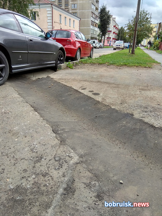 Осушили озеро посредине улицы