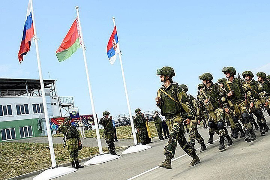 Россия направит в Беларусь 300 десантников и около 70 единиц боевой техники