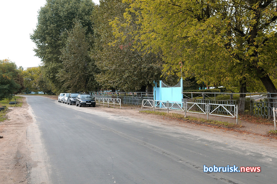 Тротуар в частном секторе в центре Бобруйска «оденется» в асфальт