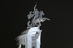 Он светится: новый облик известного бобруйского памятника