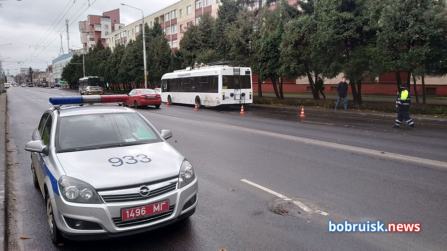 В Бобруйске в троллейбусе упала пассажирка