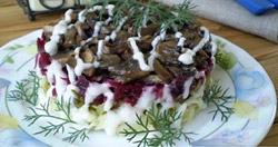 Осенний салат «Грибная шапка» – вкусный и простой!