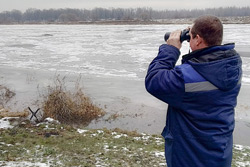 Кто в Бобруйске ходит по реке неправильно