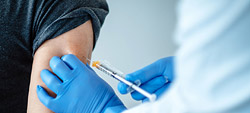 Минздрав Беларуси объявил начало массовой вакцинации от коронавируса