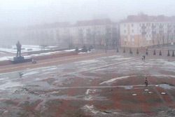 До свидания, праздник: с главной площади Бобруйска убрали новогоднюю елку