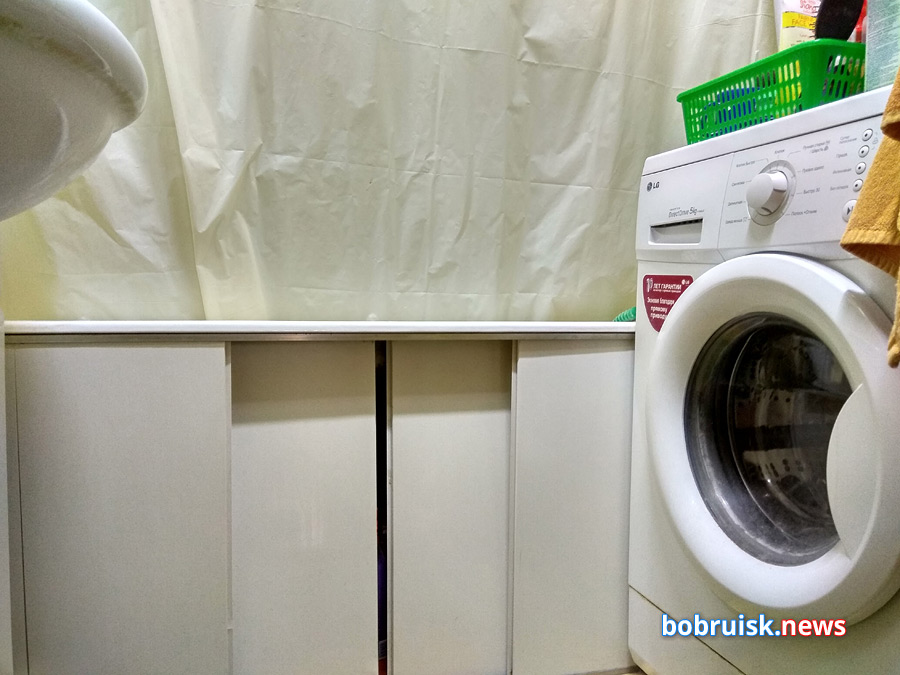 А вы знали, что при включенной стиральной машине мыться нельзя? Рассказываем, почему
