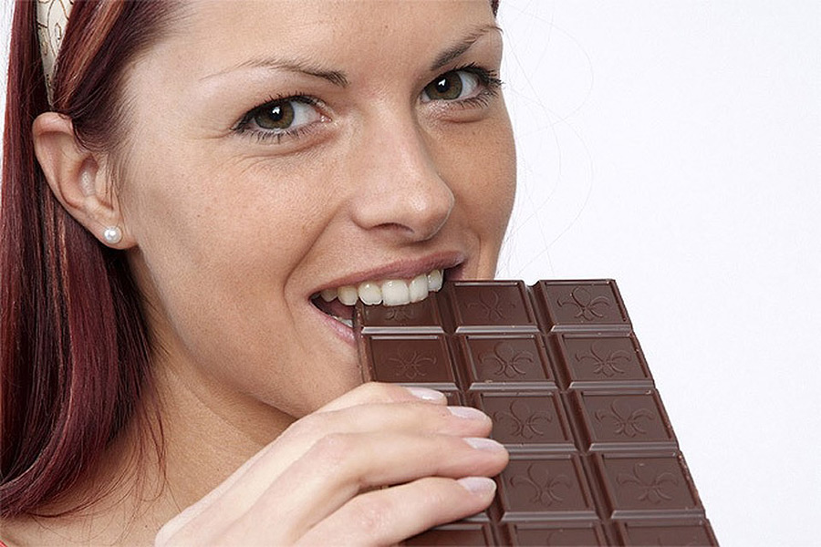 Шоколад помогает избавиться от жира на животе и бедрах. И не только!