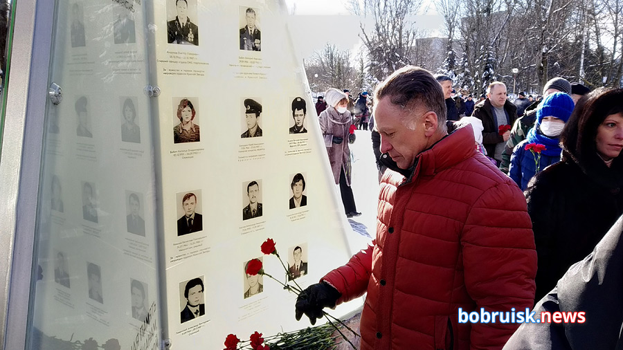 К могилам друзей — по снежной целине. В Бобруйске отметили 32-ю годовщину вывода войск из Афганистана