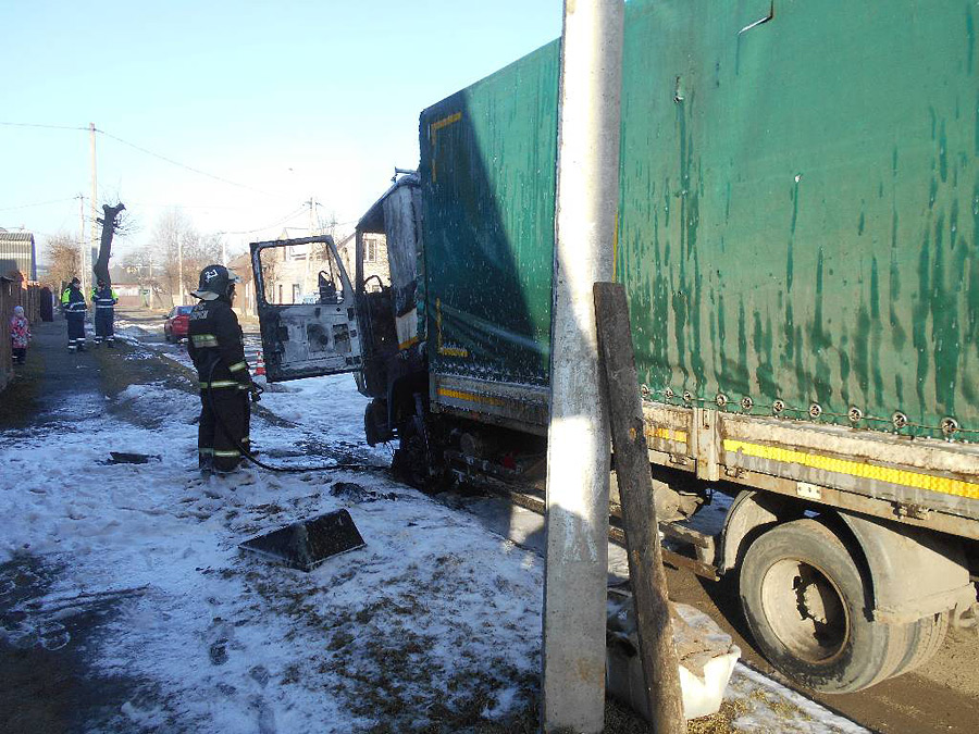 В Бобруйске загорелся грузовик