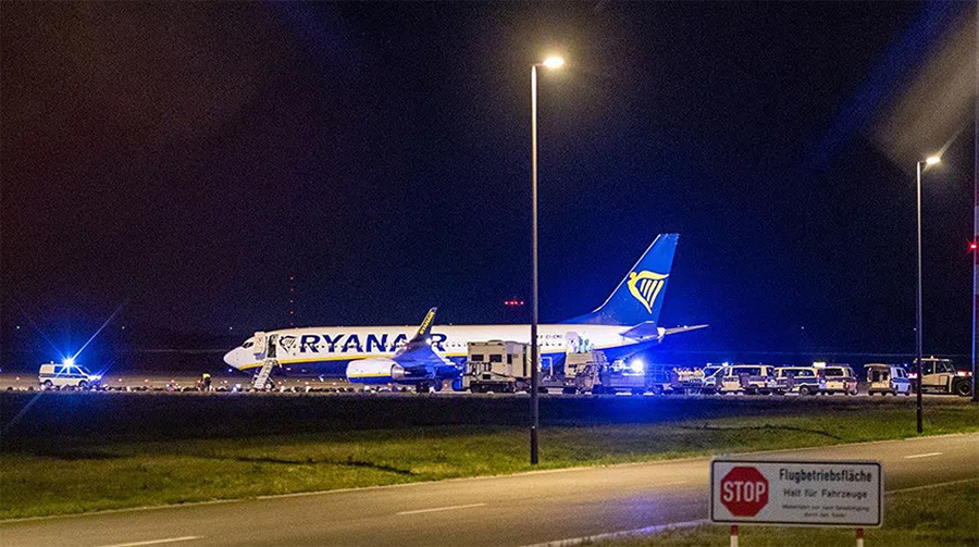 Польская полиция расследует ложное сообщение о бомбе на борту летевшего в Краков самолета