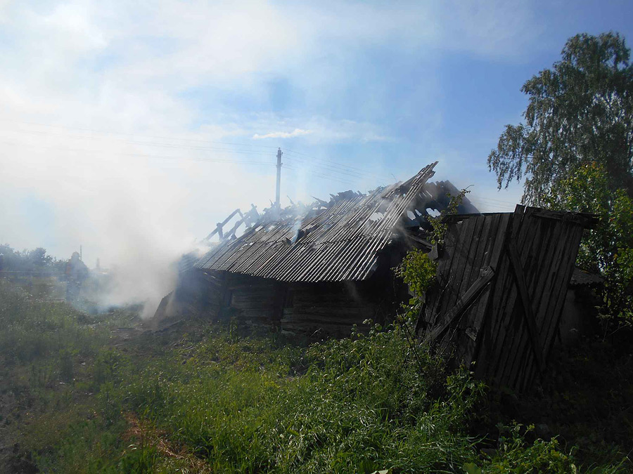В Бобруйском районе горел сарай: не исключен поджог