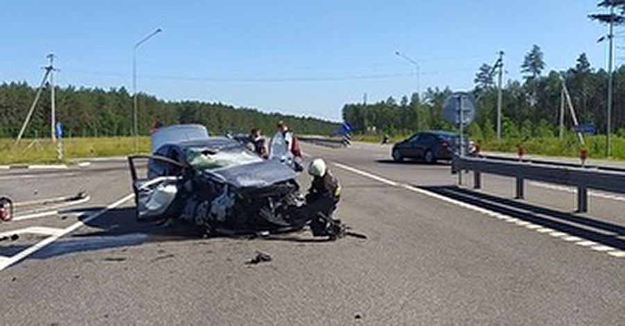 На подъезде к Бобруйску столкнулись Kia и Opel: пострадали водитель и два пассажира