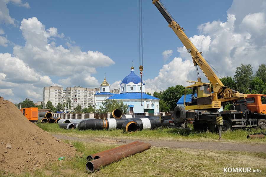 Для чего перекопали зеленую зону на Ульяновской в Бобруйске