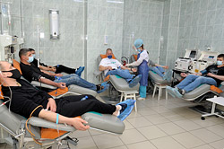 «Каждый шестой донор на нашей станции сдает кровь безвозмездно»