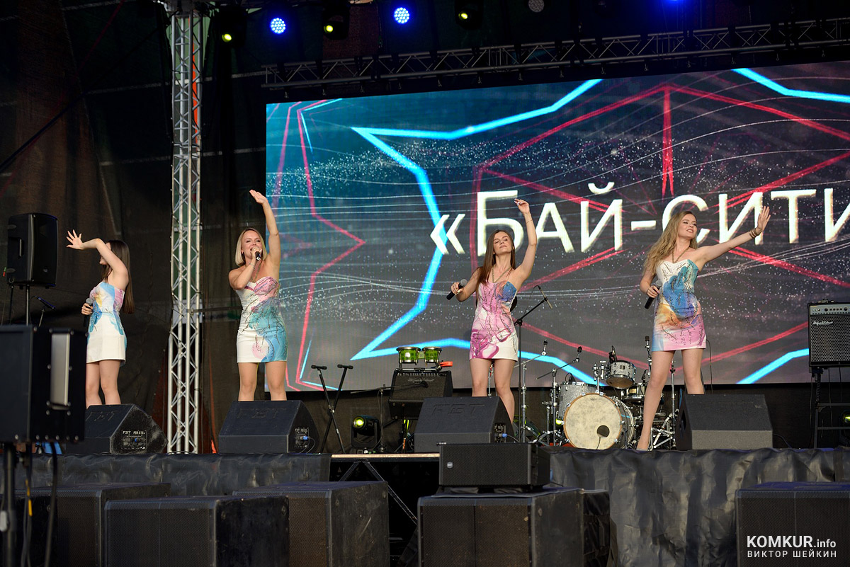 Фоторепортаж с итогового концерта фестиваля «Вытокі. Крок да Алiмпу» в г. Бобруйске