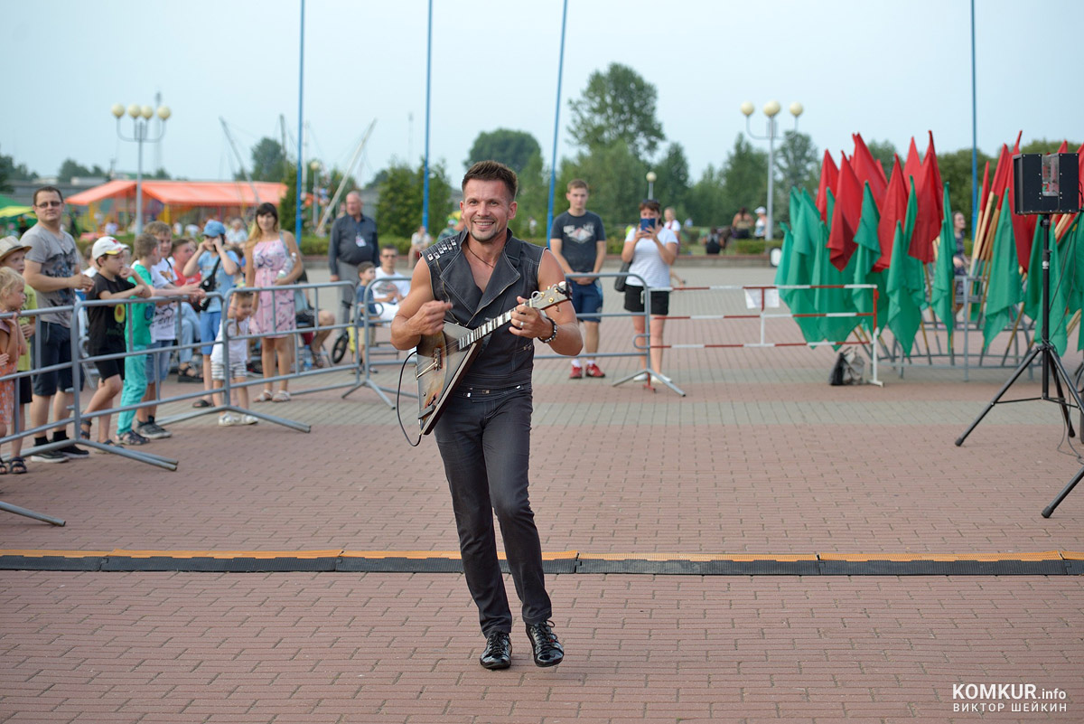 Фоторепортаж с итогового концерта фестиваля «Вытокі. Крок да Алiмпу» в г. Бобруйске