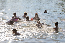 Как вы спасаетесь от жары? Пройдите наш опрос