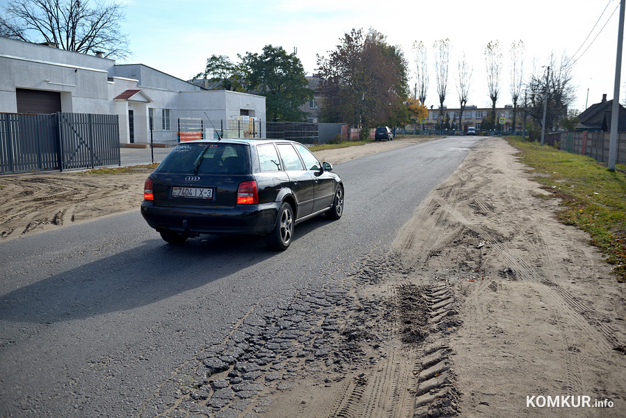 На оживленной магистрали в Бобруйске появится тротуар