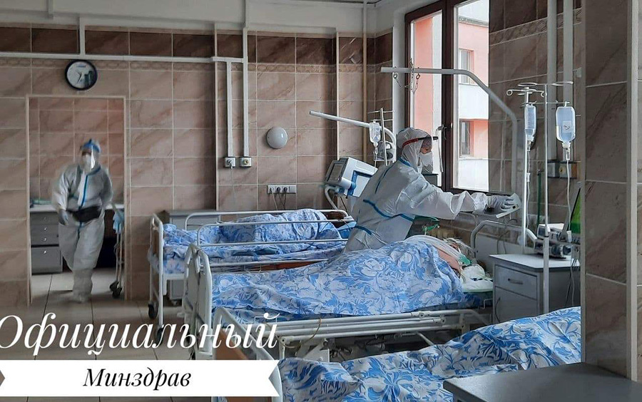 По информации Телеграм-канала Министерства здравоохранения за сутки в Беларуси зарегистрированы 2 тысячи 60 пациентов с COVID-19. Также сообщается, что за минувшие сутки выполнено 44 тысячи 492 теста. Умерли 17 человек.