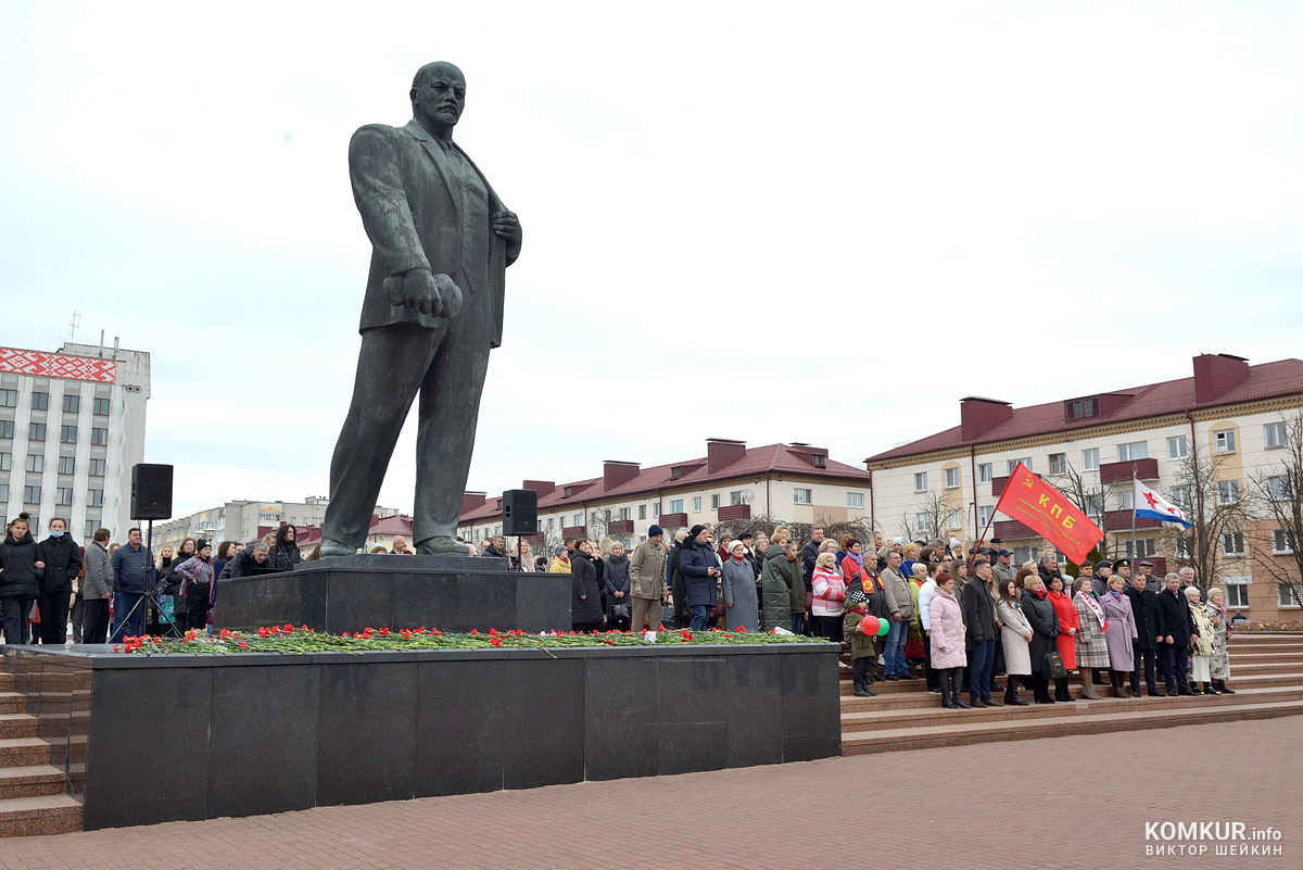 Празднование Дня Октябрьской революции в Бобруйске. Фоторепортаж