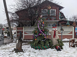 Сказка круглый год на тихой улице в Бобруйске