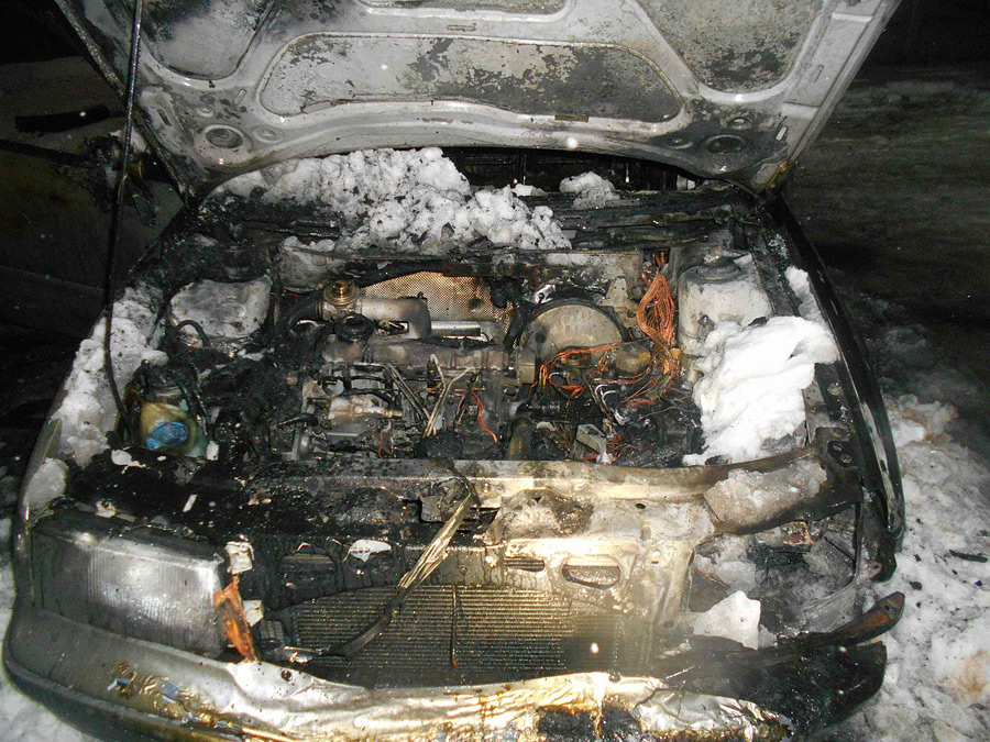 В начале 11-го вечера 28 января спасателям поступило сообщение о пожаре в гараже, встроенном в дом, на улице Фурманова.