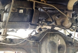 Неожиданная находка! Что обнаружил механик автосервиса в Минске, когда заглянул под днище машины, прибывшей из Бобруйска