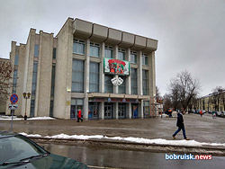 Православный, молодежный, интеллектуальный: рождественский квиз в драмтеатре Бобруйска