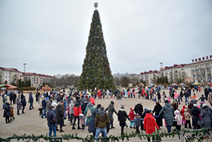 «В Новый год – за чудесами!» Фоторепортаж с главной площади Бобруйска