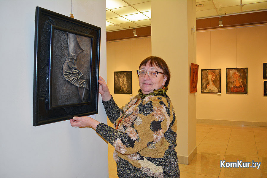 24 декабря во Дворце искусств открылась выставка «Оттенки жизни» графических работ бобруйской художницы Татьяны Корчажкиной.