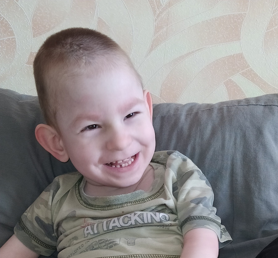 Саша и Тимур не могут самостоятельно ходить. Поможем мальчикам!