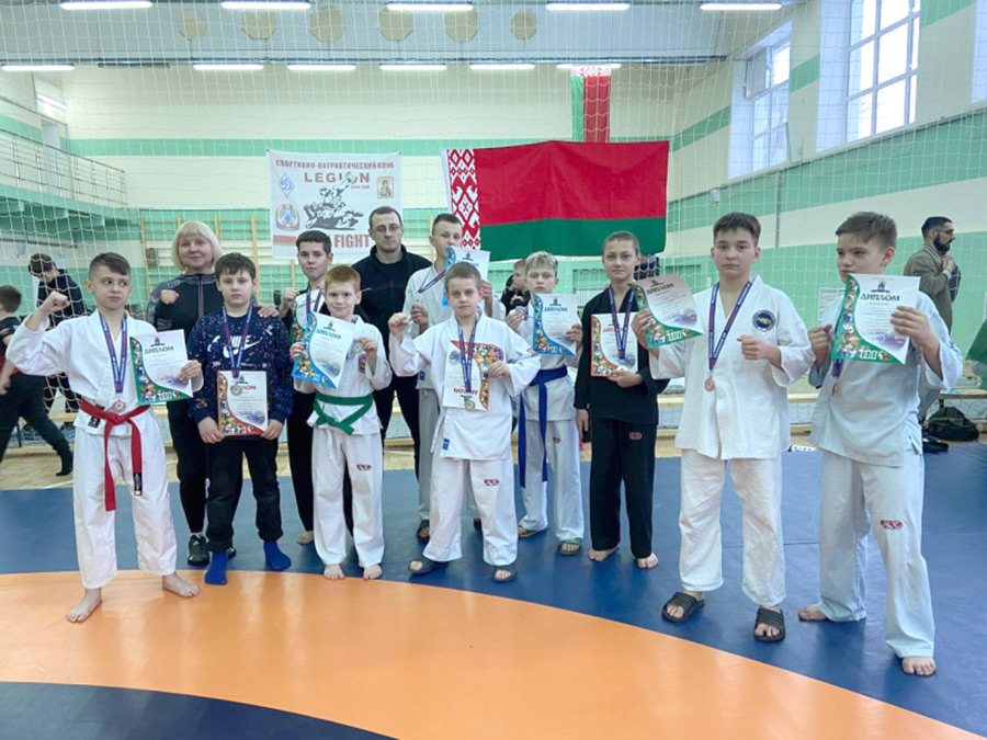 Дипломы победителей привезли юные бобруйчане с открытого чемпионата и первенства Гомельской области по рукопашному бою