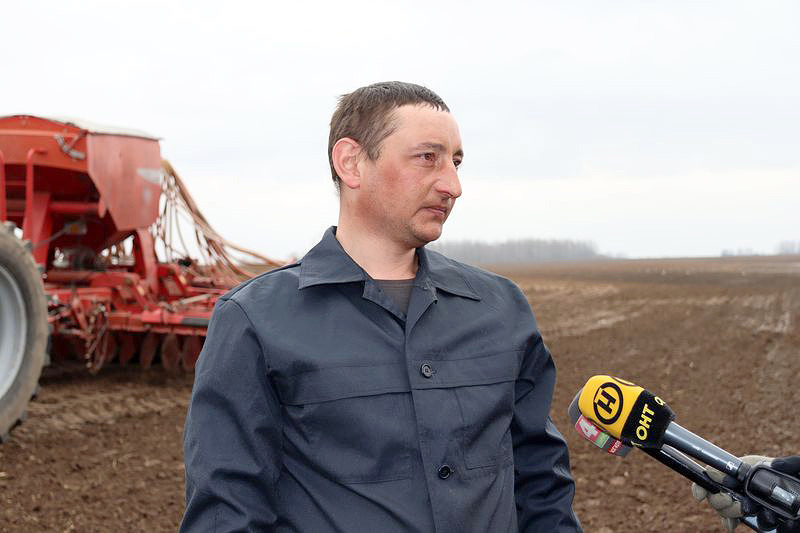 На поле ОАО «Михалевская Нива» Бобруйского района был дан старт весенней посевной кампании в Могилевской области