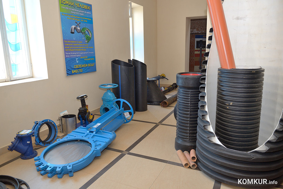 Почему идет ржавая вода, что находят в бобруйской канализации и как быть с «Чырвонай вежай»?