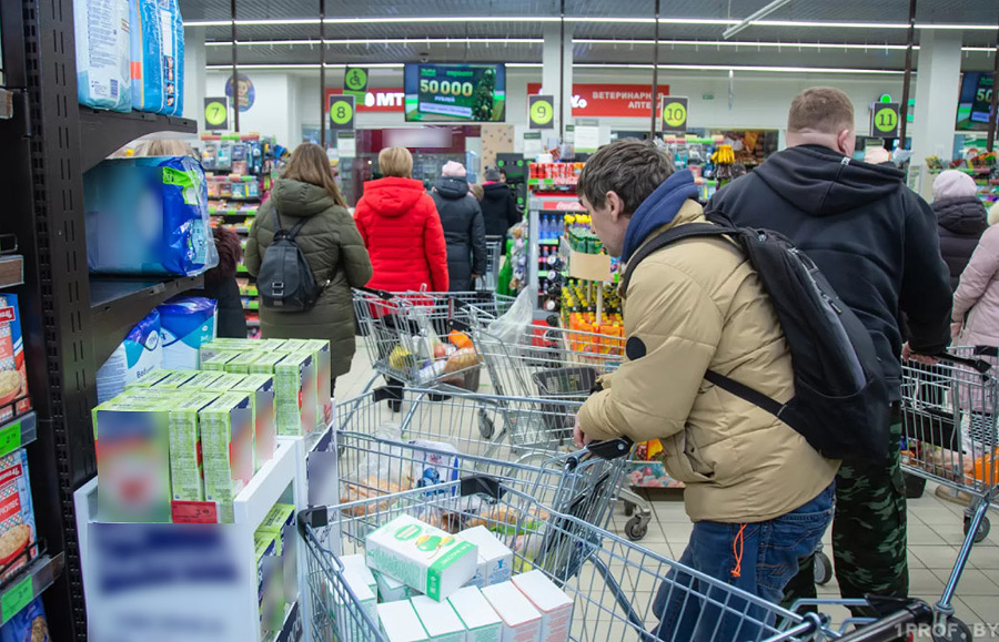 Насколько выросли цены в феврале, рассказал Белстат