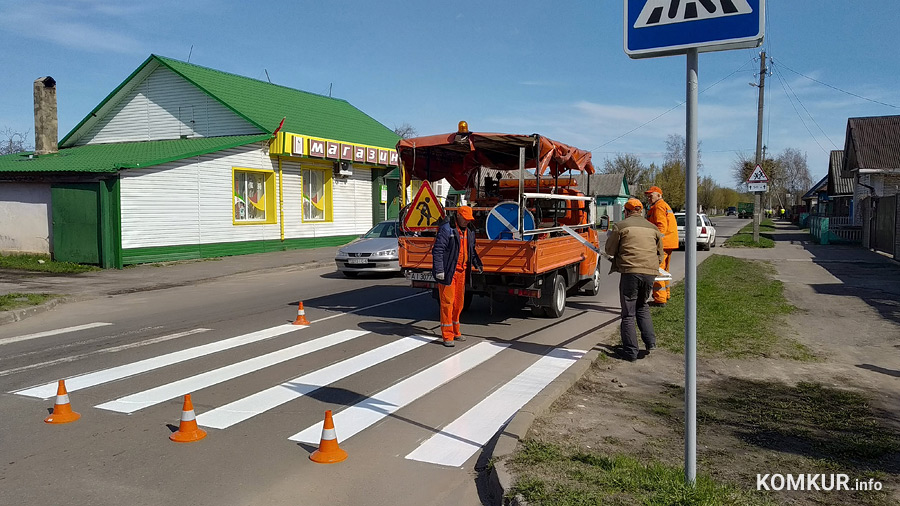 В Бобруйске наносят разметку. Какие улицы в приоритете и где появятся новые светофоры?